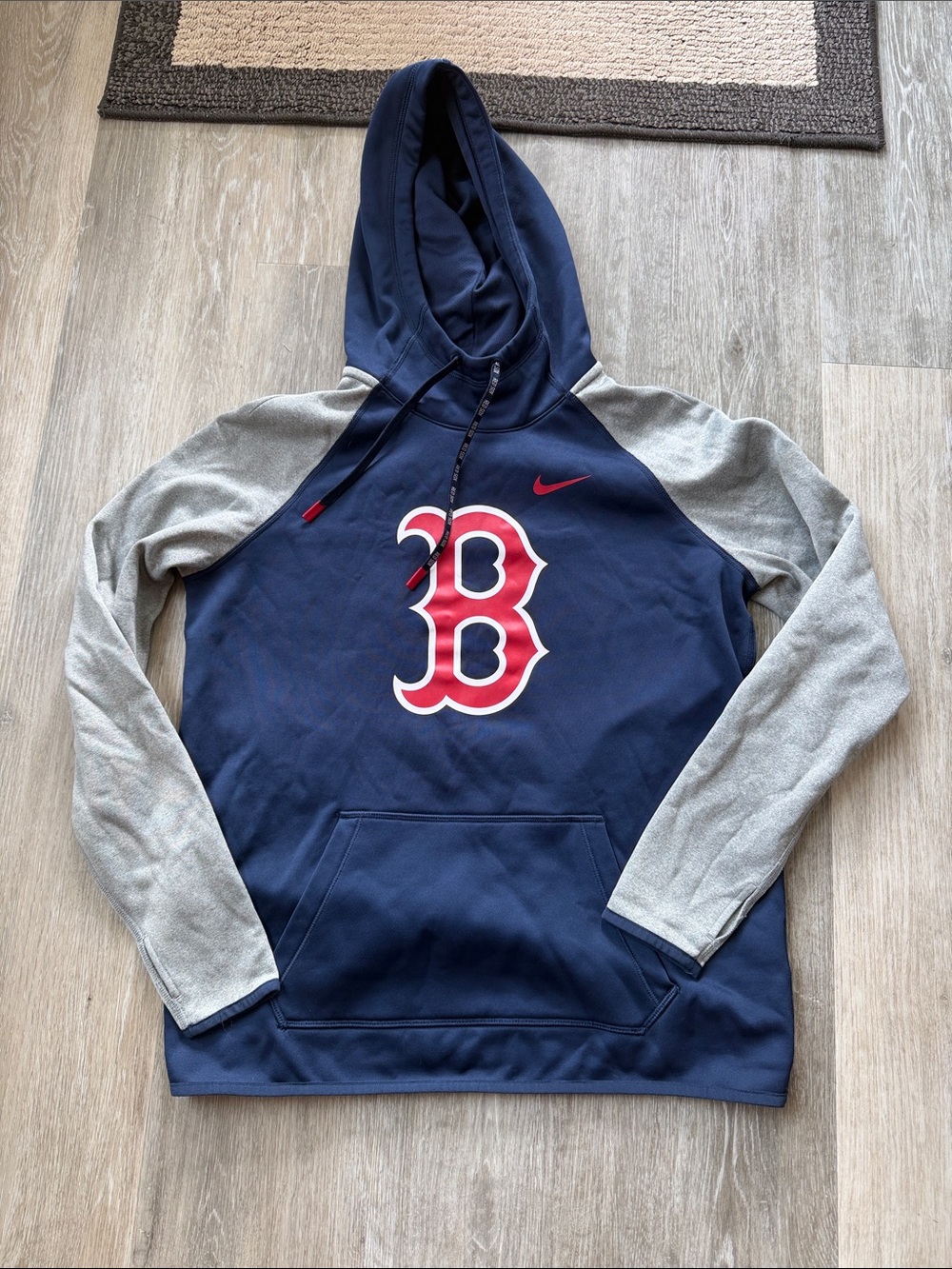 Nike Dri Fit Boston Red Sox Hoodie